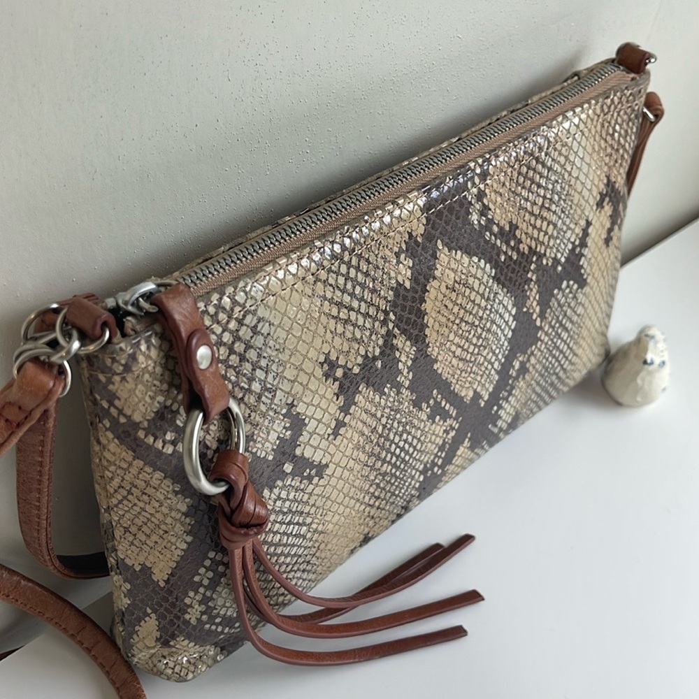 HOBO Leather Wristlet Shoulder Bag - Picture 2 of 16